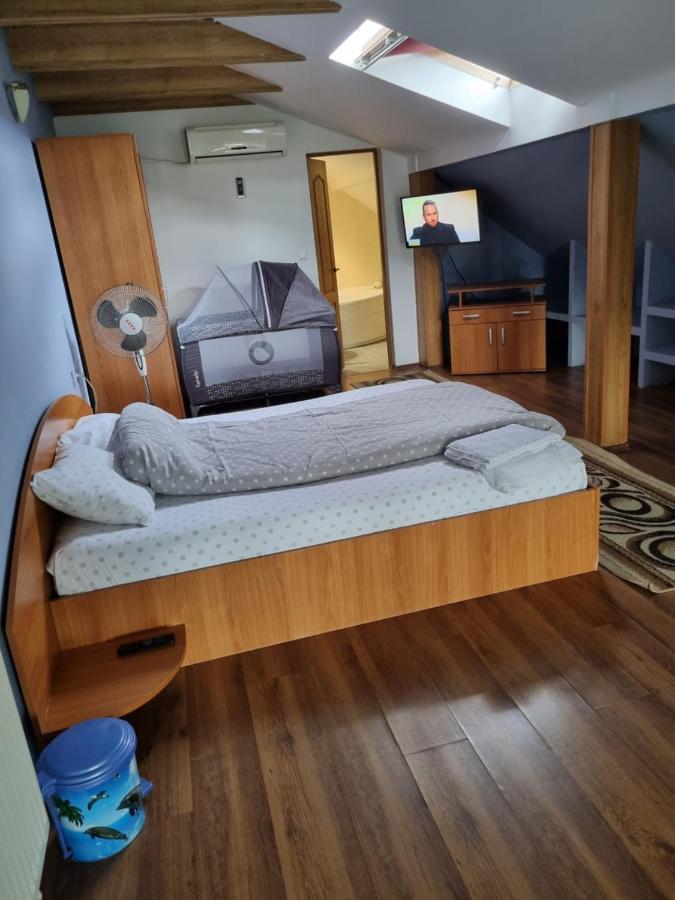 Penthouse Apartament 2 Floors, 2 Bedroom , 2 Bath, 120 Sqm , Inside Yard Parking Kluż-Napoka Zewnętrze zdjęcie
