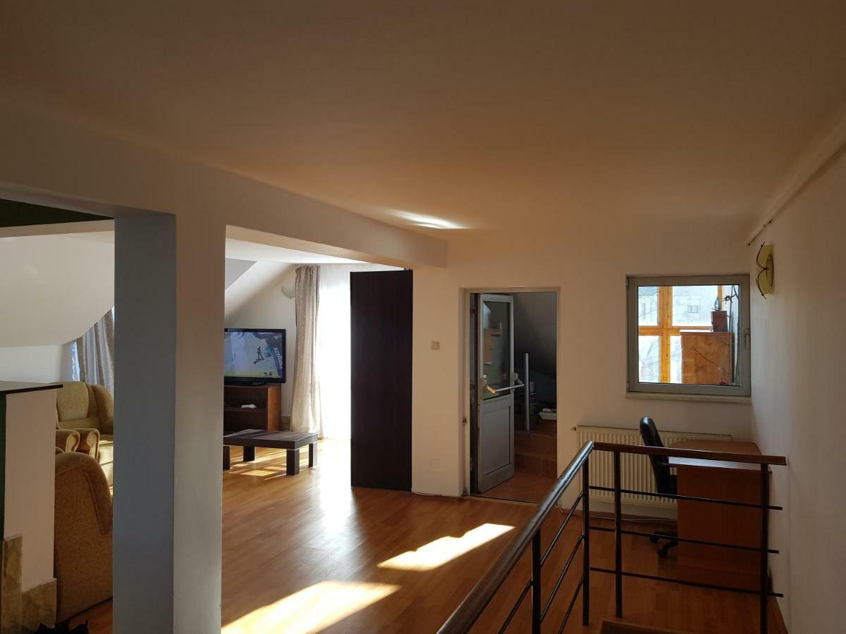 Penthouse Apartament 2 Floors, 2 Bedroom , 2 Bath, 120 Sqm , Inside Yard Parking Kluż-Napoka Zewnętrze zdjęcie