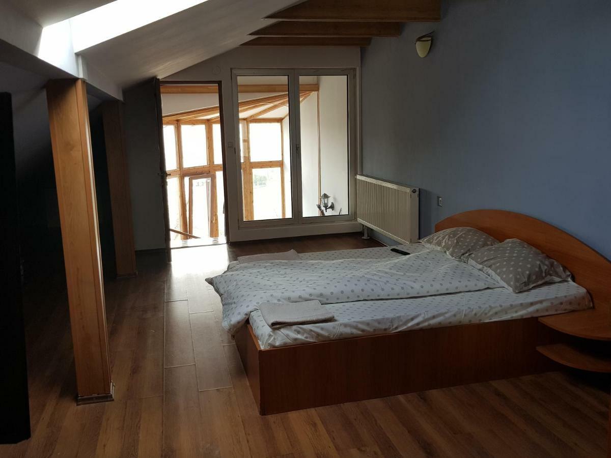 Penthouse Apartament 2 Floors, 2 Bedroom , 2 Bath, 120 Sqm , Inside Yard Parking Kluż-Napoka Zewnętrze zdjęcie