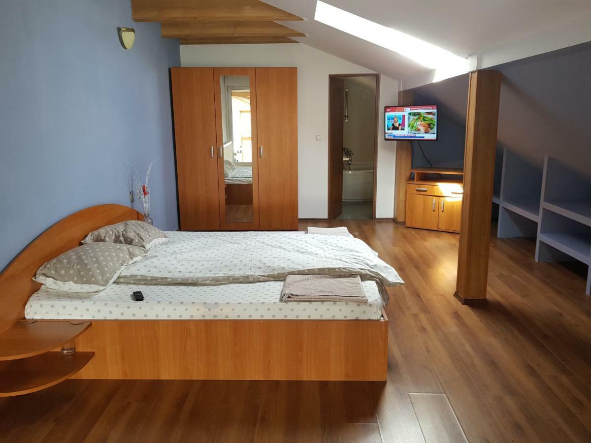 Penthouse Apartament 2 Floors, 2 Bedroom , 2 Bath, 120 Sqm , Inside Yard Parking Kluż-Napoka Zewnętrze zdjęcie